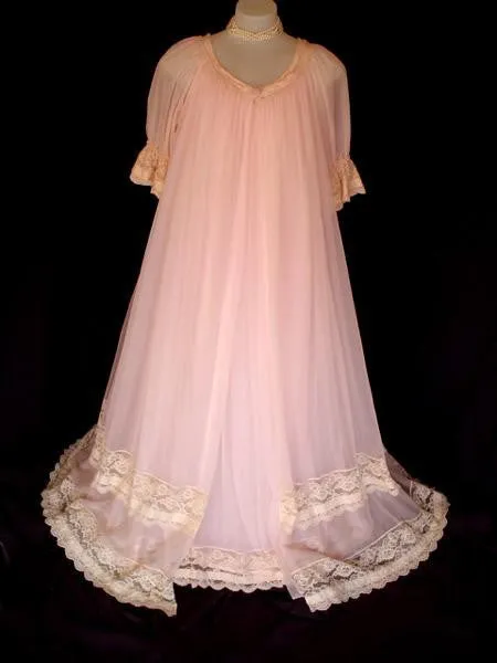 * NEW WITH TAG - EXQUISITE VINTAGE MISS ELAINE DUCHESS PINK LACE & RIBBON DOUBLE NYLON PEIGNOIR & NIGHTGOWN SET