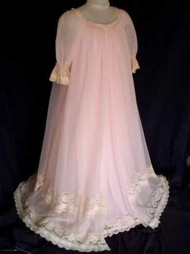 * NEW WITH TAG - EXQUISITE VINTAGE MISS ELAINE DUCHESS PINK LACE & RIBBON DOUBLE NYLON PEIGNOIR & NIGHTGOWN SET