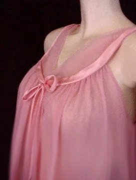 *BEAUTIFUL VINTAGE JENELLE OF CALIFORNIA LUSCIOUS ROSE DOUBLE NYLON PEIGNOIR & NIGHTGOWN SET