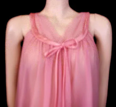 *BEAUTIFUL VINTAGE JENELLE OF CALIFORNIA LUSCIOUS ROSE DOUBLE NYLON PEIGNOIR & NIGHTGOWN SET