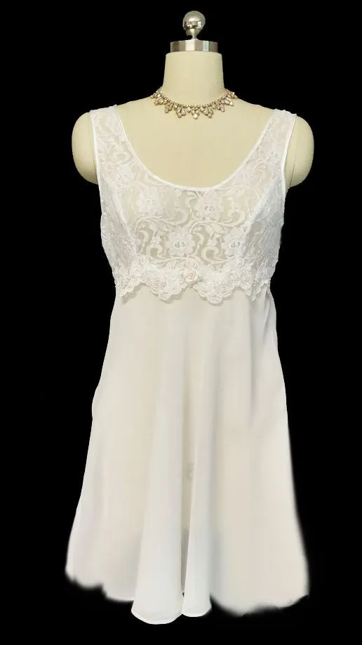 *CINEMA ETOILE BRIDAL TROUSSEAU PEIGNOIR & NIGHTGOWN SET ADORNED WITH ROSETTES, PEARLS & LACE