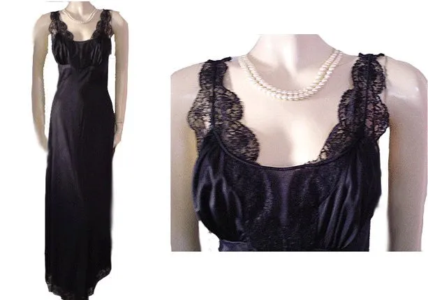 *GORGEOUS VINTAGE MUNSINGWEAR BLACK LACE BIAS GLAMOUR GIRL NIGHTGOWN - EXTRA LONG