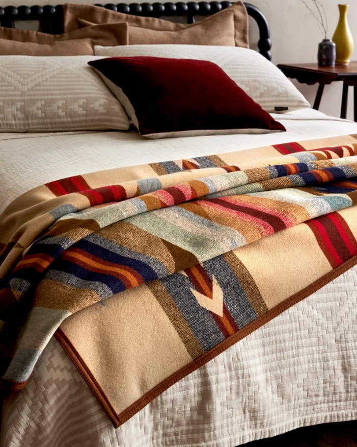 Jacquard Unnapped Blanket<br>Wyeth Trail