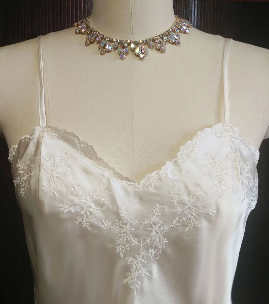 *NEW - BEAUTIFUL ERICKA TAYLOR INTIMATES BRIDAL TROUSSEAU GLEAMING SATIN BIAS NIGHTGOWN - NEW WITH TAG