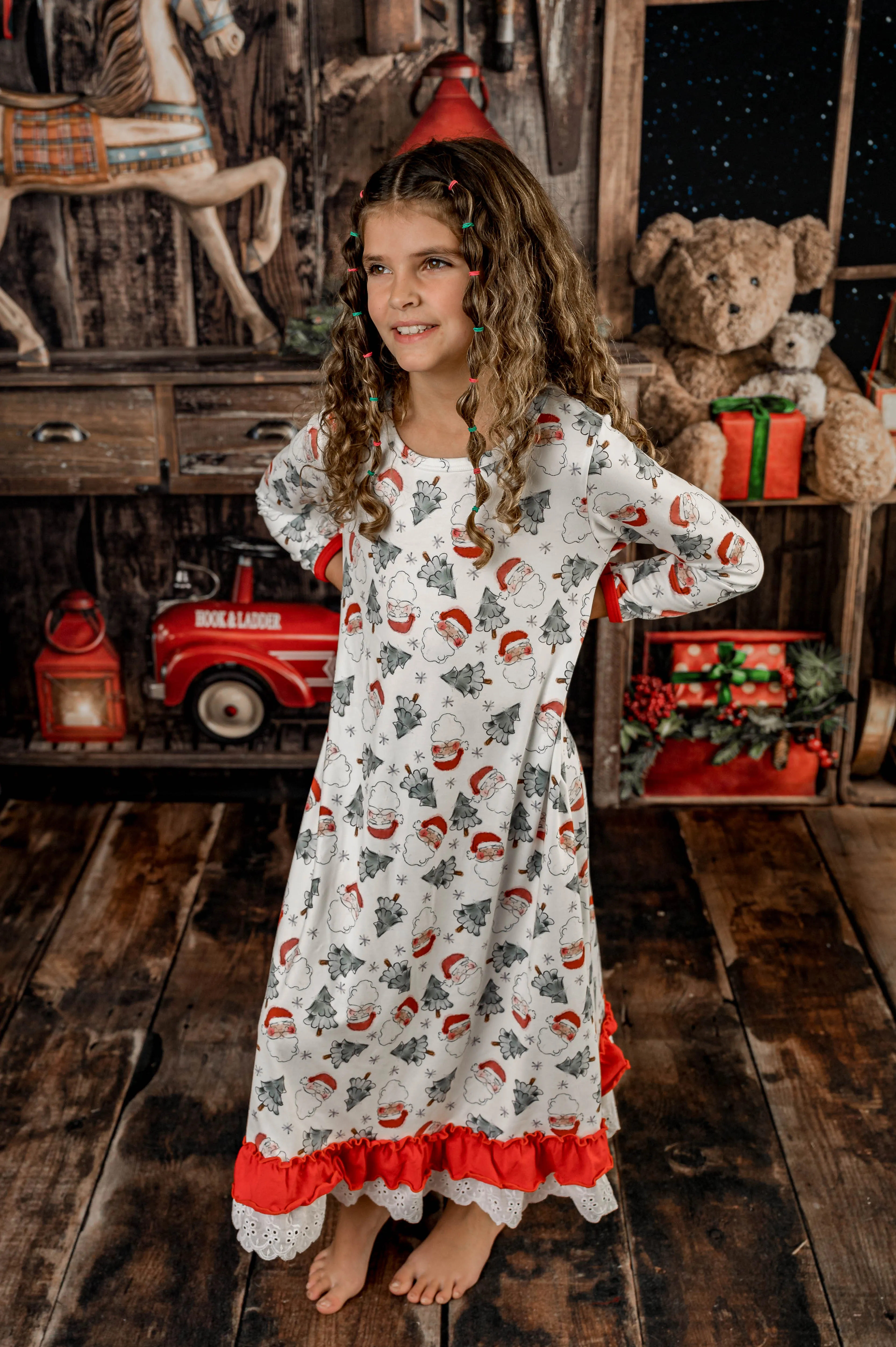 SANTA & CHRISTMAS TREES NIGHTGOWN