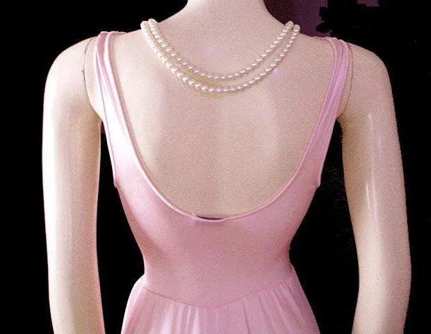 *VINTAGE LORRAINE OLGA-LOOK SPANDEX LACE NIGHTGOWN IN ROSE KISSED  - 14-1/2 FEET OF SWIRLING BODYSILK NYLON