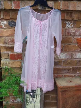 *VINTAGE MOVIE STAR SHEER NYLON LACE PEIGNOIR IN PINK BONBON