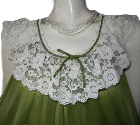 *VINTAGE ROVEL OF CALIFORNIA DOUBLE NYLON LACE PEIGNOIR & NIGHTGOWN SET IN SPANISH MOSS