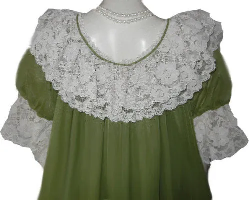 *VINTAGE ROVEL OF CALIFORNIA DOUBLE NYLON LACE PEIGNOIR & NIGHTGOWN SET IN SPANISH MOSS